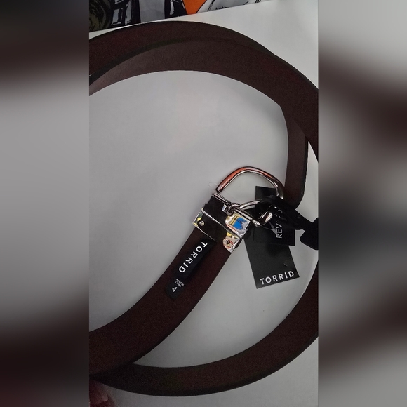 Torrid Black Belt with Silver Buckle Reversible Size 4 - Picture 2 of 3